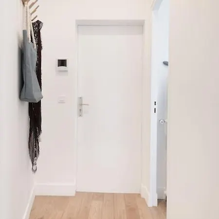 Charming And Calm Nest In Vibrant Canal Area Apartamento