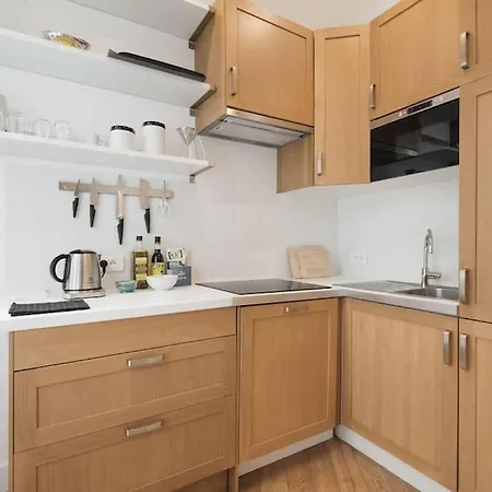 Charming And Calm Nest In Vibrant Canal Area Apartamento