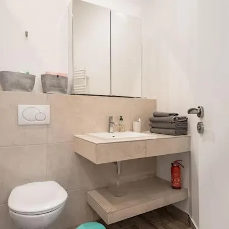 Apartamento Charming And Calm Nest In Vibrant Canal Area