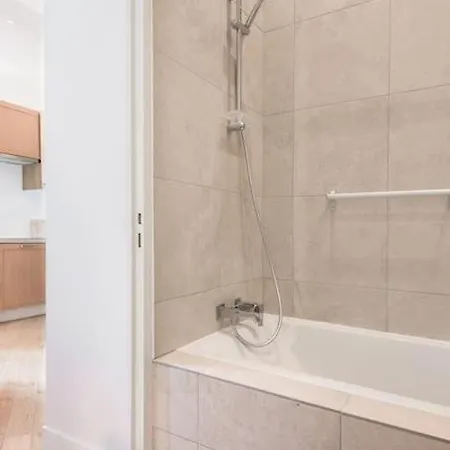 Apartamento Charming And Calm Nest In Vibrant Canal Area