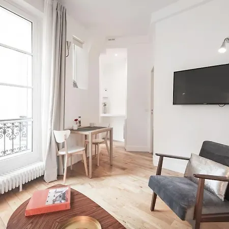 Charming And Calm Nest In Vibrant Canal Area Apartamento