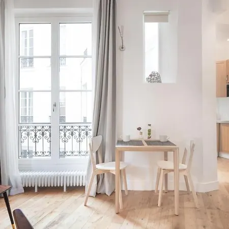 Charming And Calm Nest In Vibrant Canal Area Apartamento Paris